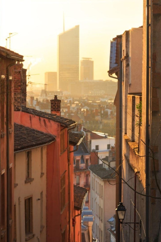 Old Lyon Walking In App Audio Tour - Key Points
