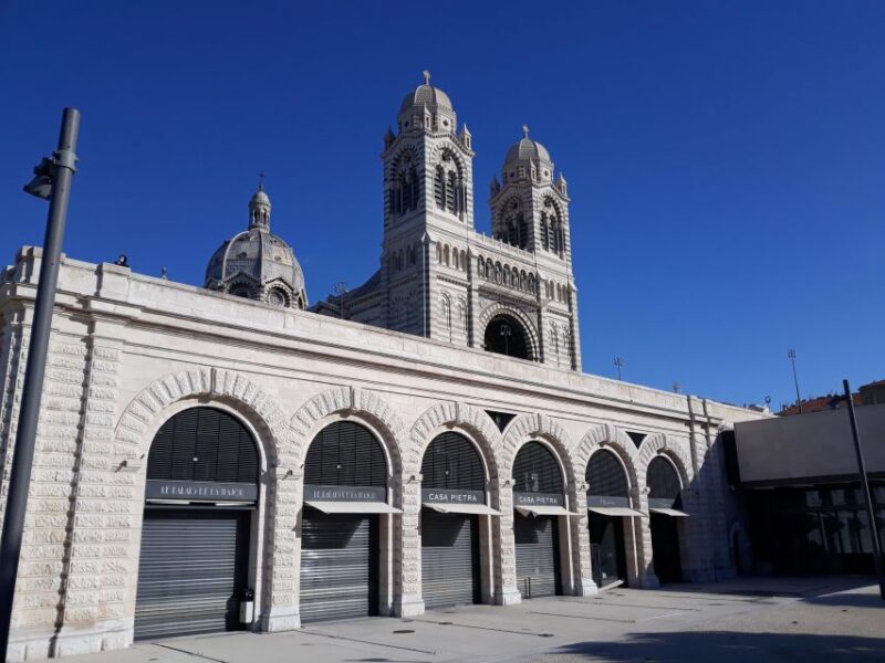 Old Marseille District Tour and Treasure Hunt - Key Points