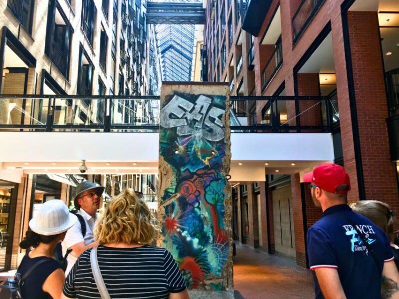 Old Montréal: 2-Hour VIP Walking Tour - Exploring Old Montréal