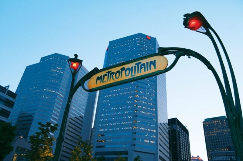 Old Montréal: 2-Hour VIP Walking Tour - Discovering French-Inspired Culture