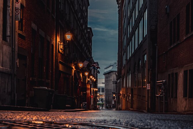 Old Montreal at Twilight Walking Tour Semi-Private - Getting There