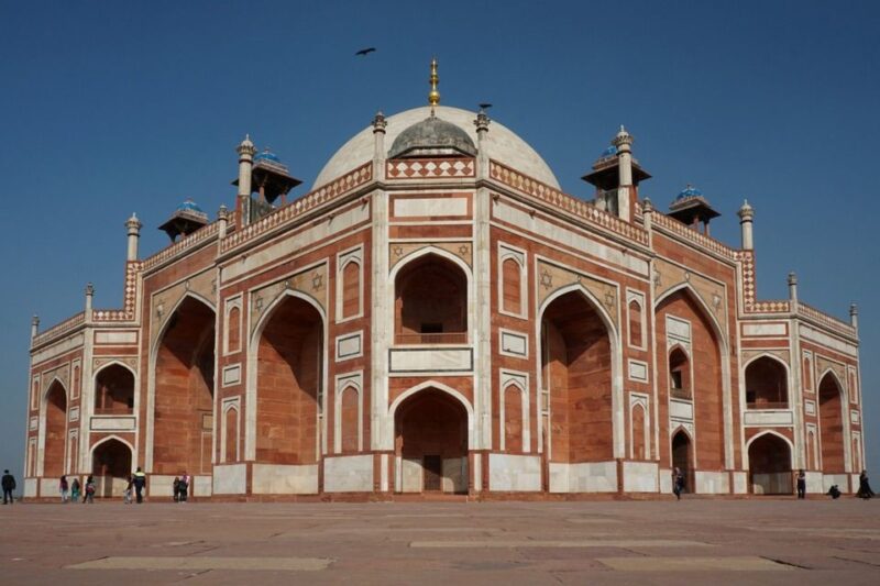 Old & New Delhi Private Tuk Tuk Tour With Street Food - Explore Qutub Minar