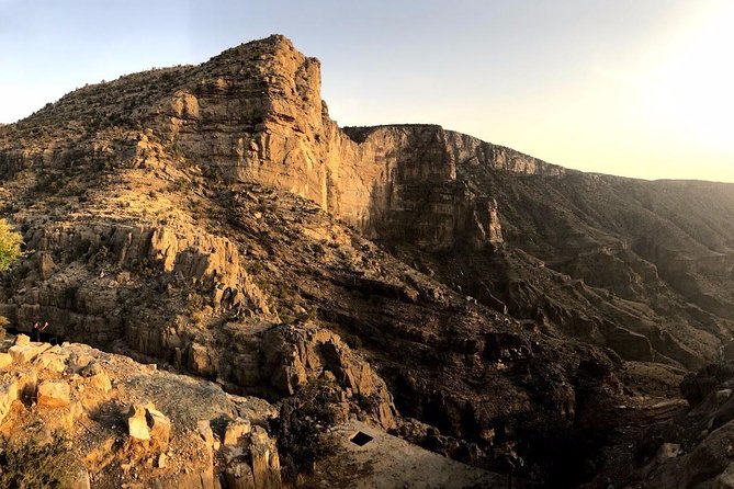 Old Nizwa Authentic Walks - Souk and Cattle Market Visit
