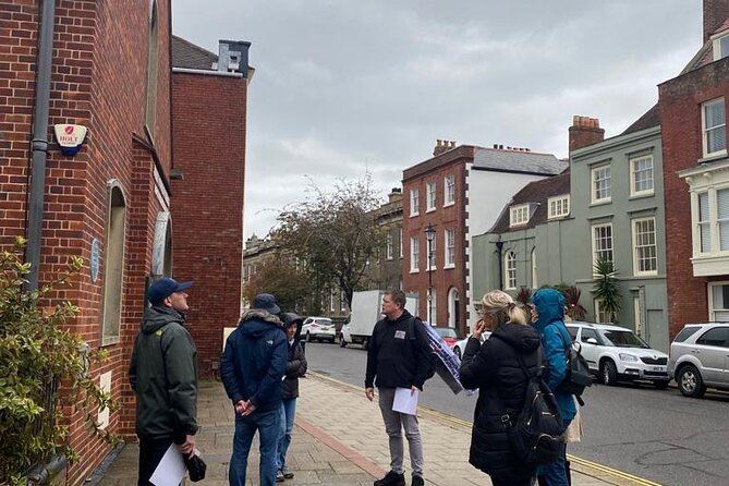 Old Portsmouth Historical Walking Tour - an Infernal Den of Diabolical Demons - Ghostly Encounters