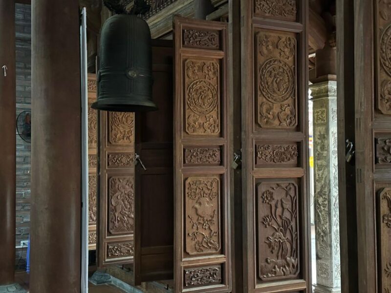 Old Quarter Cultural Walking Tour - Trying Local Specialties