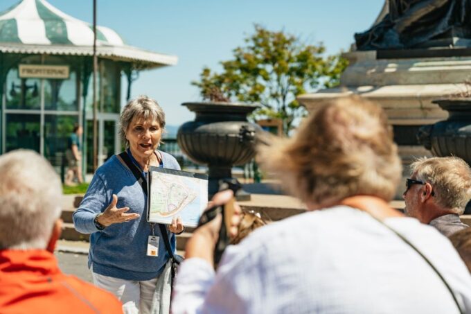 Old Quebec City: 2-Hour Grand Walking Tour - Tour Duration and Pricing