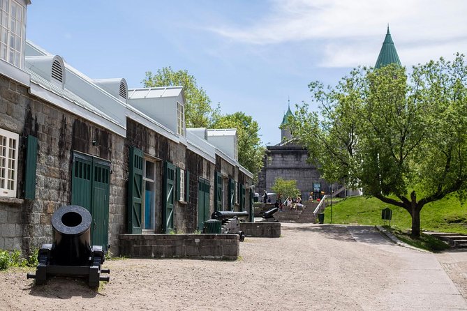 Old Quebec City Food & Drink Tour / Walking Tour - Accessibility and Fitness