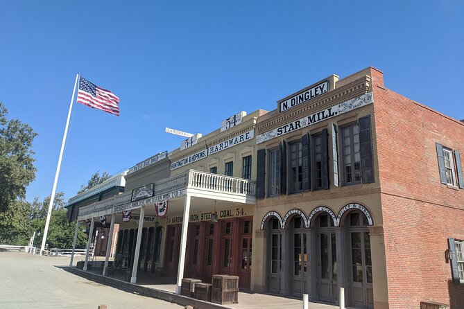 Old Sacramento Scavenger Hunt Walking Tour and Game - Suitable for Tourists and Locals