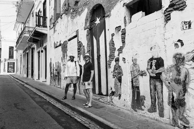 Old San Juan Walking Photography Tour: Capture Your Journey - Navigating the Cobblestone Streets