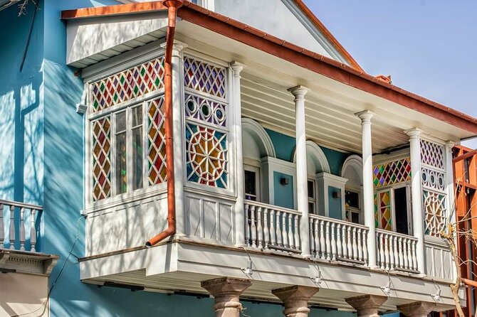 Old Tbilisi Private Tour-Sightseeing, Art and History With an Expert Guide - Uncovering Tbilisis Hidden Gems