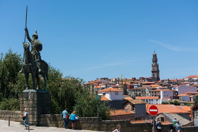 Old Town Amazing Secrets Quest Experience in Porto - Meeting and End Points