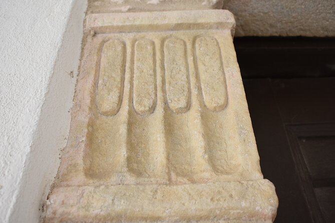 Old Town and 16th Century Mansion Tour in Naxos + Terrace View - Accessibility and Participation