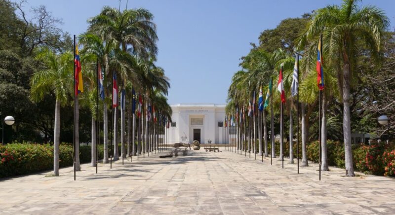 Old Town and Quinta Pedro Alejandrino Santa Marta City Tour - Historical Significance