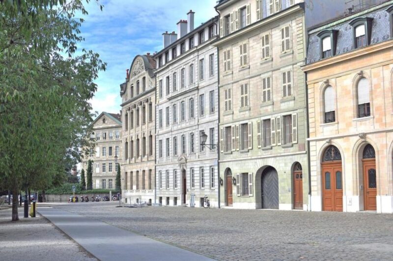 Old Town Geneva Walking Tour - Parc Des Bastions Exploration