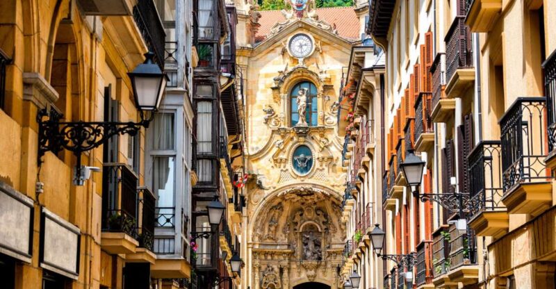 Old Town San Sebastian: Self-Guided Reading Walking Tour - Experience Highlights
