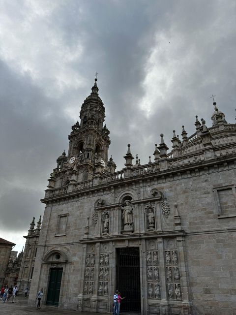 Old Town Walking Tour in a Small Group - Important Information for Participants