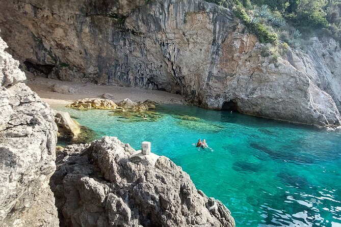 Old Town Walls to Betina Cave Beach Kayak Tour - Tour Experience