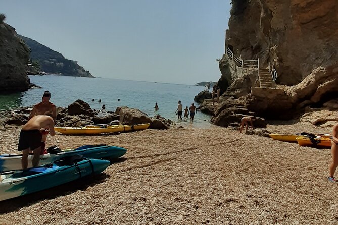 Old Town Walls to Betina Cave Beach Kayak Tour - Child Policy