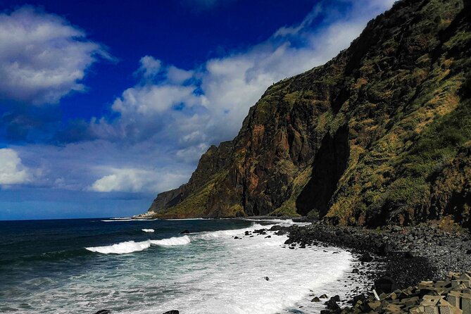 Oldtimer Sightseeing Tour in the West and Northwest - Exploring Funchal and Caniço