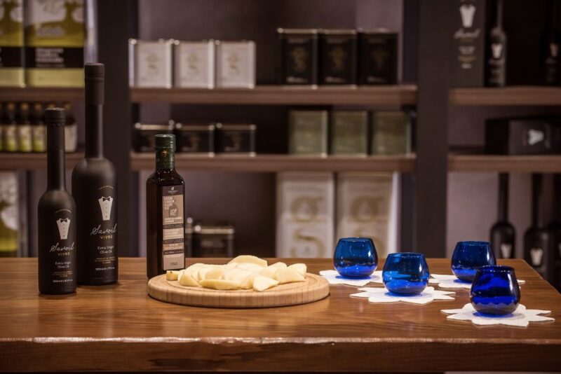 Olive Oil Food Pairing in Crete - Exploring Olive Oil Tasting