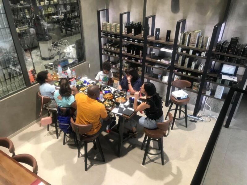 Olive Oil Tasting and Cretan Cuisine - Palate Cleansing and Preparation