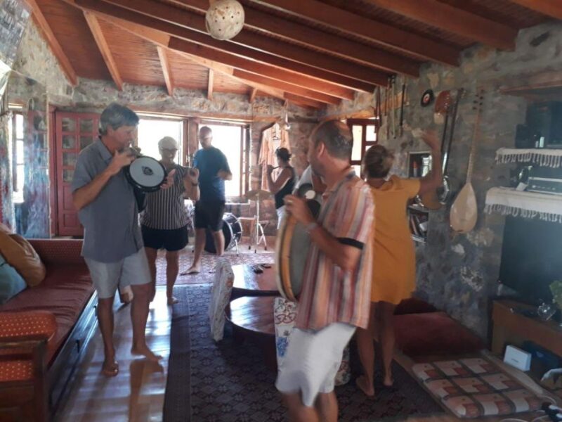 Olive Tasting & Rustic Lunch in Country Home With Live Music - Key Points