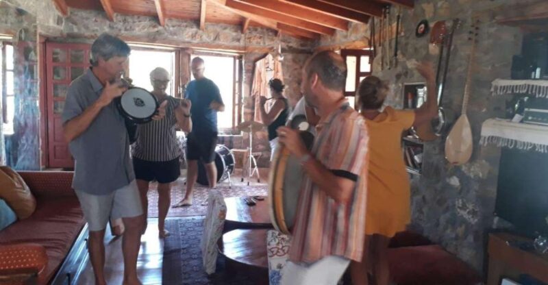 Olive Tasting & Rustic Lunch in Country Home With Live Music - Inclusions