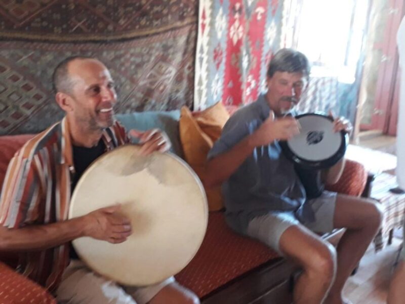 Olive Tasting & Rustic Lunch in Country Home With Live Music - Group and Language Options