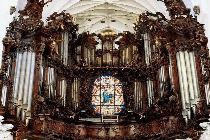 Oliwa Cathedral in Gdansk & Trip to Park - 2h Private Trip by Luxury Car - Product Code