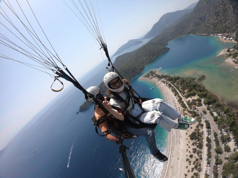 Oludeniz: Blue Lagoon Paragliding Flight Fethiye - Group Size and Languages