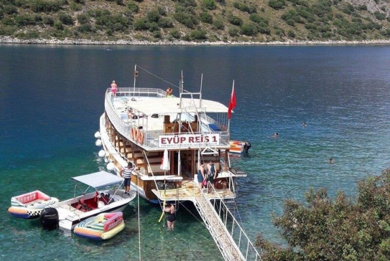 Ölüdeniz: Butterfly Valley Boat Trip With Buffet Lunch - Safety and Communication