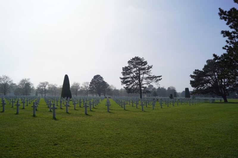 Omaha Beach and Colleville Cemetery Private Walking Tour - D-Day Landing Locations