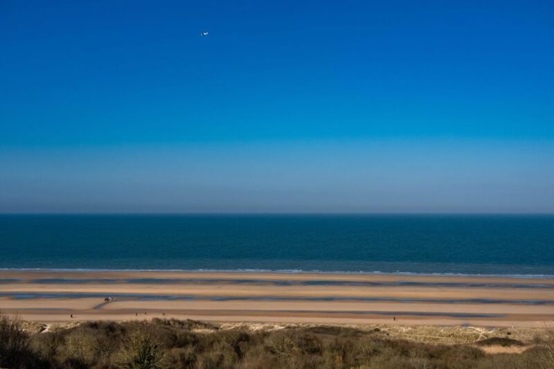 Omaha Beach : Guided Electric Bike Tour - Key Points