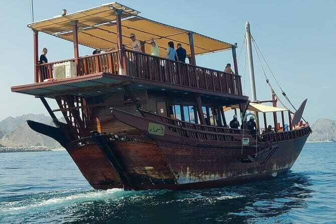 Omani Dhow Coastal and Sunset Cruise - The Experience: What to Expect on the Dhow Sunset Cruise