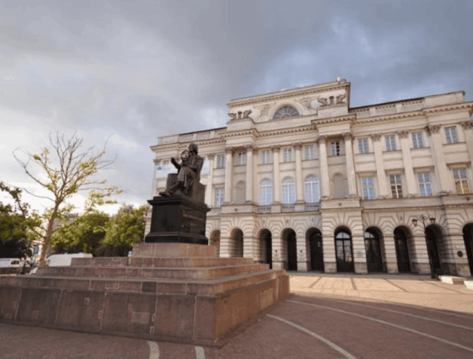 One Afternoon in Warsaw a Self Guided Audio Walk in English - Start at Palace of Culture and Science