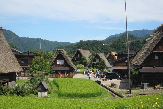 One-Day Bus Tour Departing From Kanazawa StationShirakawa-Go and Gokayama - Two World Heritage Villages Enjoyable Bus Tour - Meeting and Pickup Details