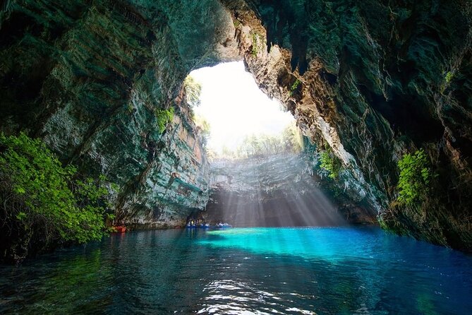 One Day Caving and Trekking Phong Nha - Ke Bang - Trekking Expedition