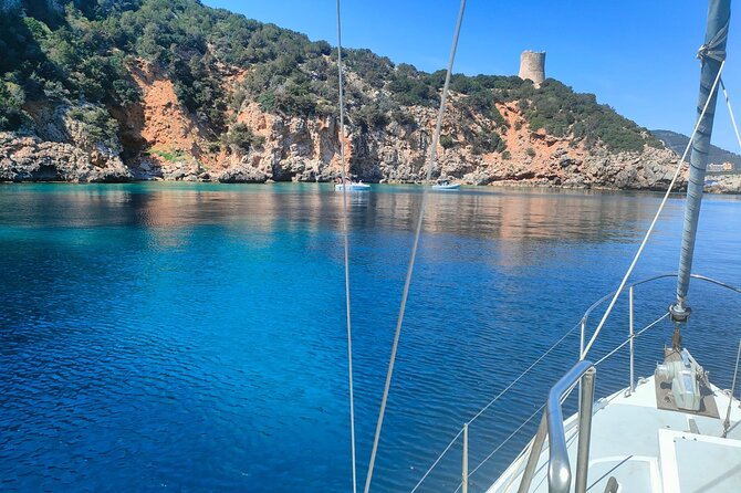 One Day Excursion on a Sailing Boat in the Gulf of Alghero - Excursion Schedule