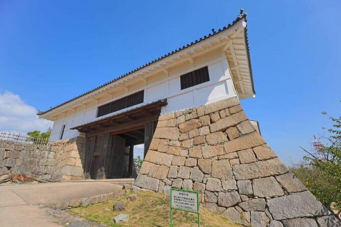 One Day Fukuyama Castle Tomonoura and Sensui Jima Island Tour - Meeting Information