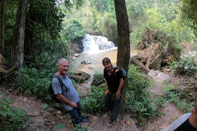One Day Hiking Tour in Chiang Mai - Lunch and Refreshments
