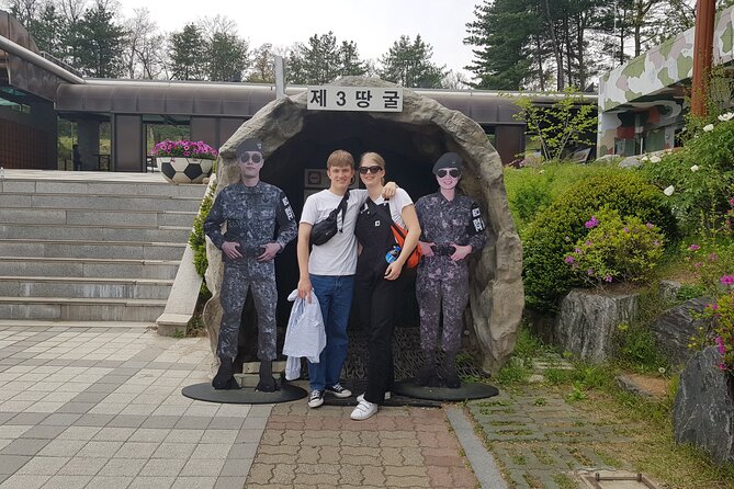 One Day Private DMZ Tour & Gamaksan Suspension Bridge - Immersive Historical Commentary