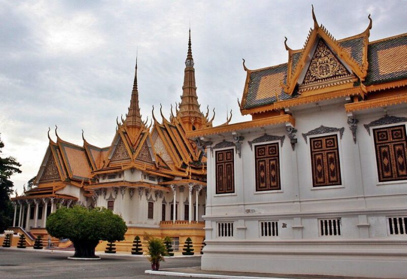 One Day Private Guide Tour History in Phnom Penh - Good To Know