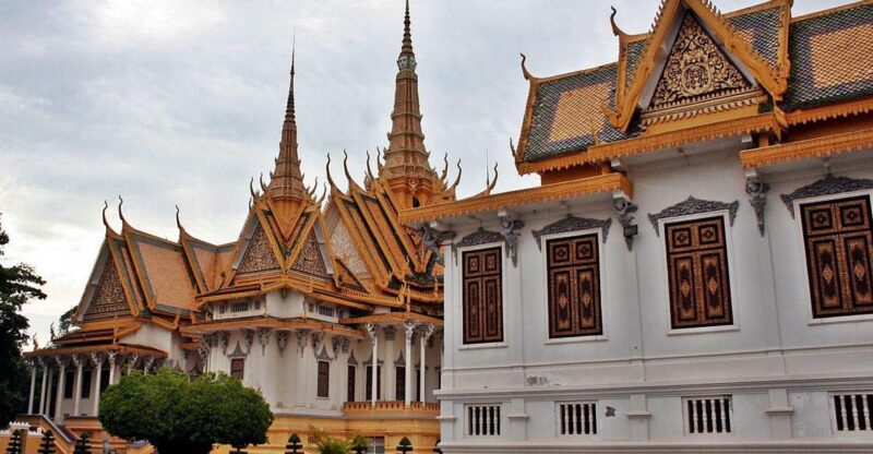 One Day Private Guide Tour History in Phnom Penh - Itinerary Highlights