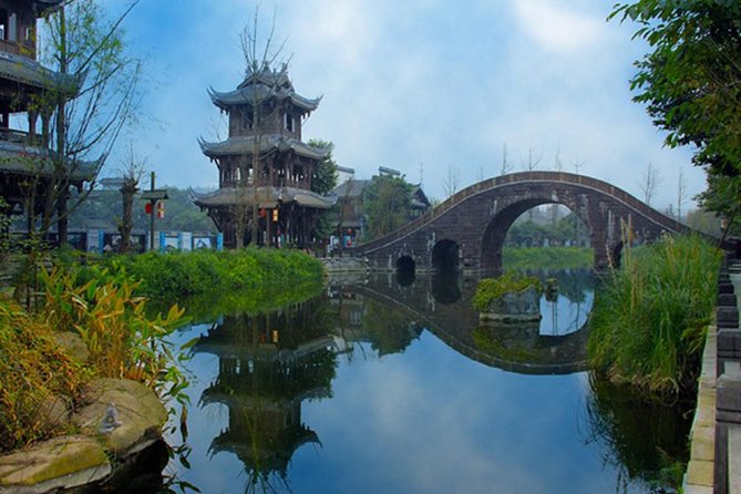One Day Private Tour of Leshan Giant Buddha, Huanglongxi Ancient Town - Meeting and Pickup