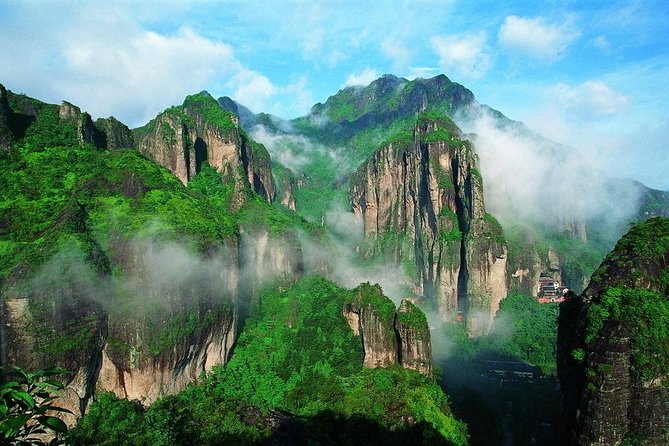 One Day Private Tour to Wenzhou Yandang Mountain World Geopark With Lunch - Key Points