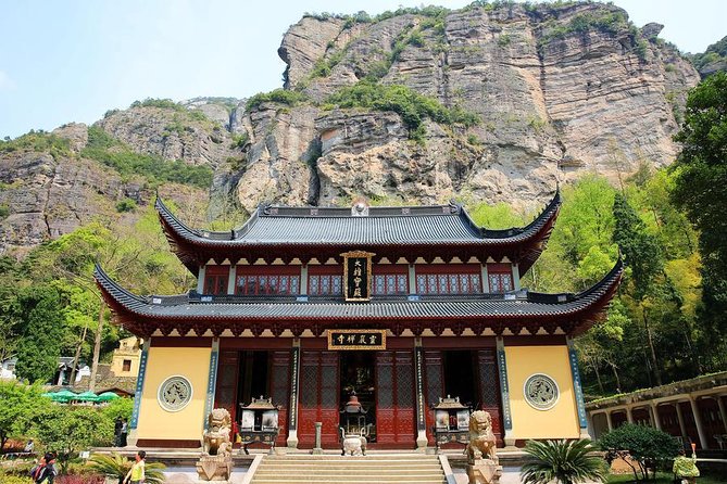 One Day Private Tour to Wenzhou Yandang Mountain World Geopark With Lunch - Experiencing Local Hospitality