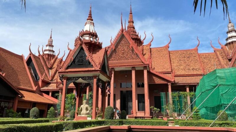 One Day Tour in Phnom Penh - Included Services