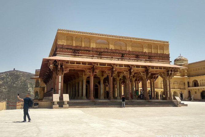 One Day Tour In Pink City With Guide - Tour Details