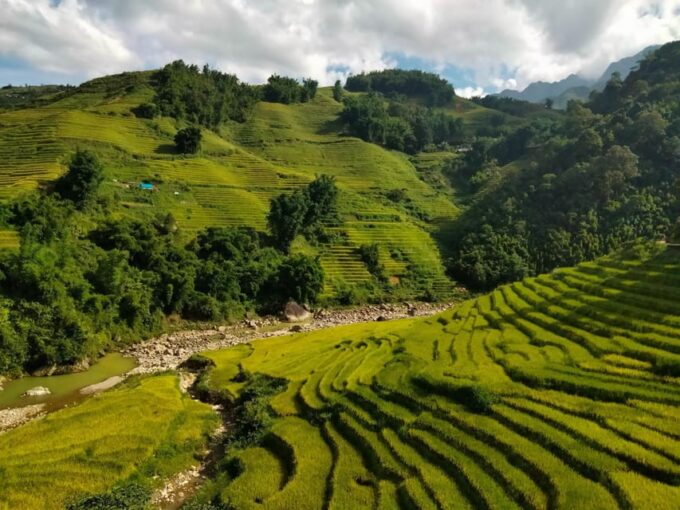 ONE DAY TREKKING MUONG HOA VALLEY - Contact and Support