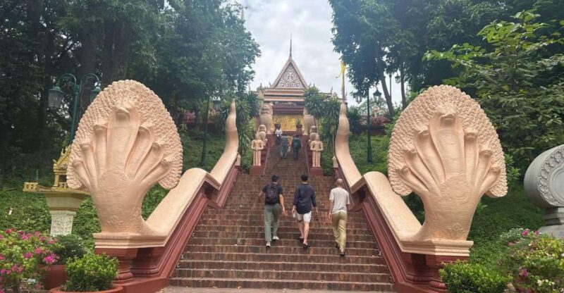 One Day Trip Included With Royal Palace - Itinerary Highlights